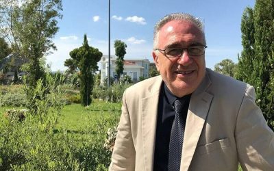 Συνέντευξη του Προέδρου της Ένωσης Σεναριογράφων Ελλάδος Αλεξάνδρου Κακαβά, στην Κων. Δρακουλάκου, δημοσιογράφο της Ελευθερίας Καλαμάτας